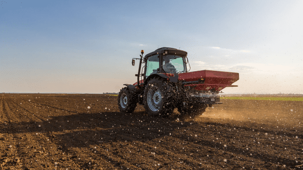 tractor fertilizer