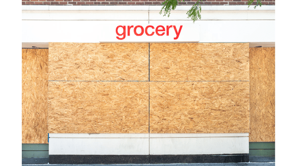 grocery boarded up